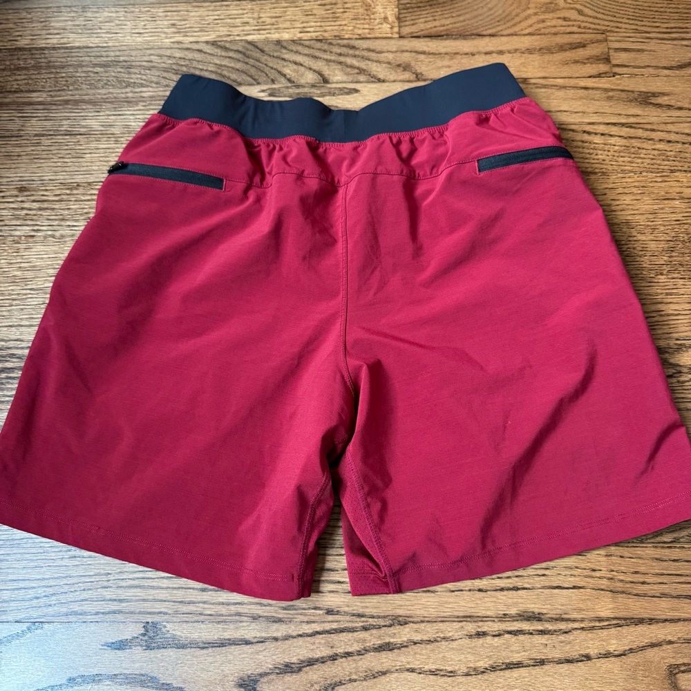 Fabletics Shorts - Picture 4 of 5